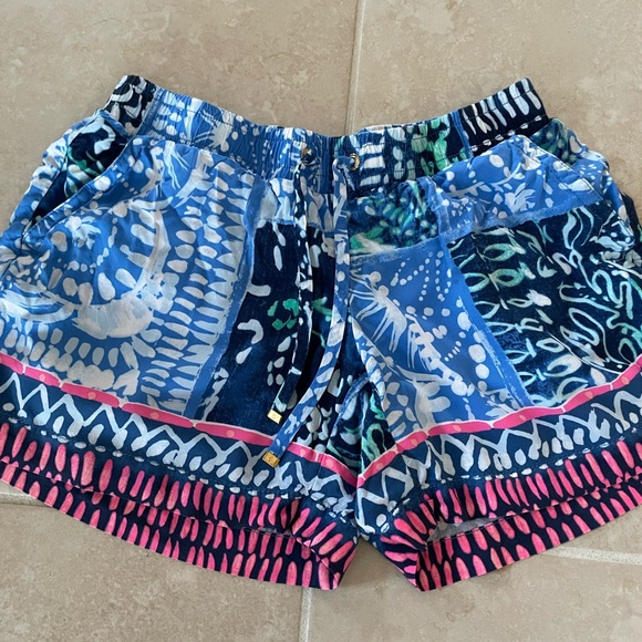 Lilly Pulitzer shorts - Picture 2 of 7